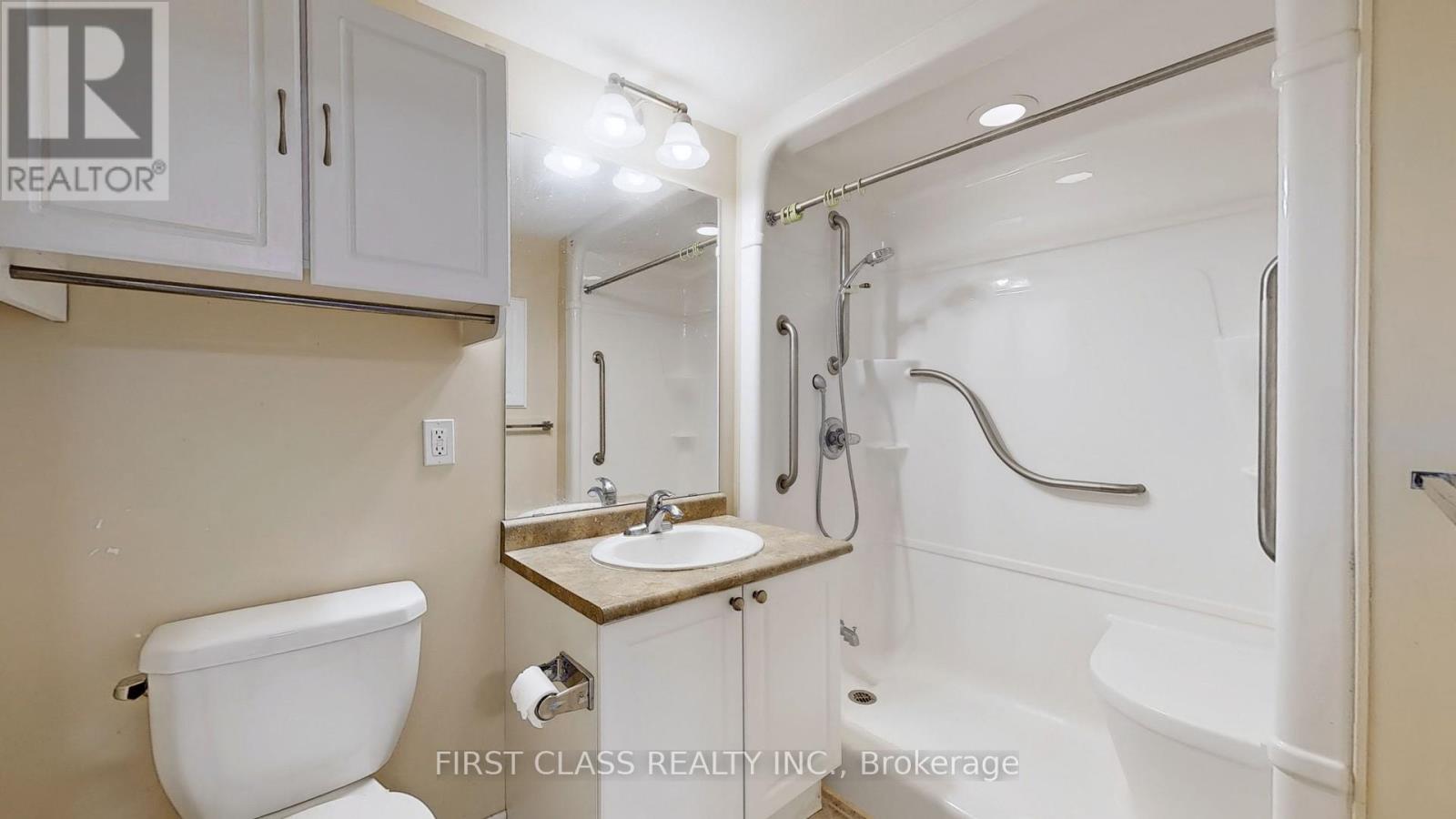 1201 - 810 Scollard Court, Mississauga, Ontario  L5V 0A4 - Photo 12 - W12485582