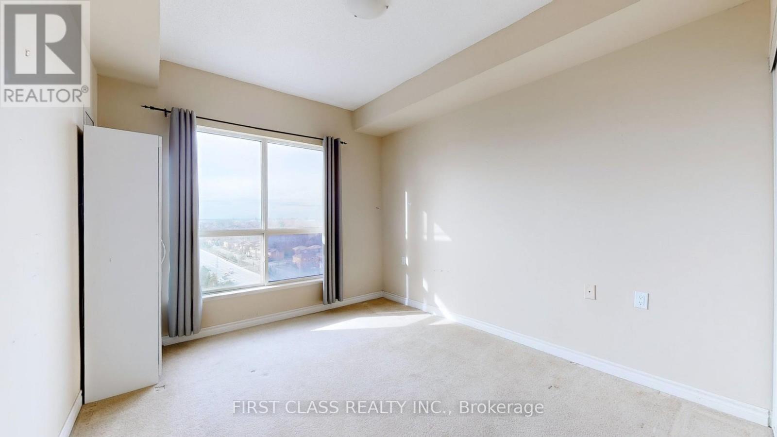 1201 - 810 Scollard Court, Mississauga, Ontario  L5V 0A4 - Photo 14 - W12485582