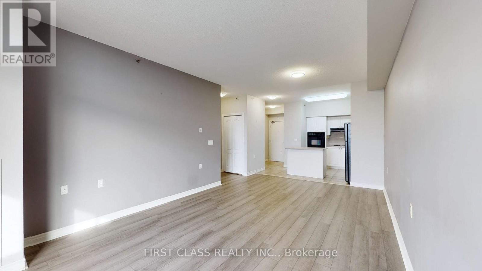 1201 - 810 Scollard Court, Mississauga, Ontario  L5V 0A4 - Photo 8 - W12485582