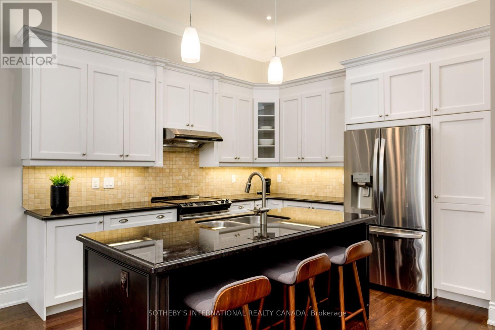 44 Forty First Street, Toronto, Ontario  M8W 3N6 - Photo 12 - W12485585