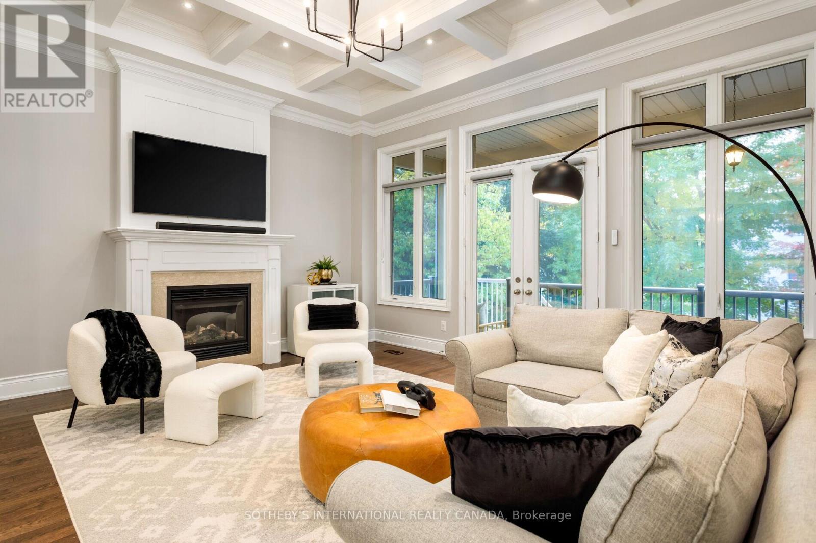 44 Forty First Street, Toronto, Ontario  M8W 3N6 - Photo 15 - W12485585