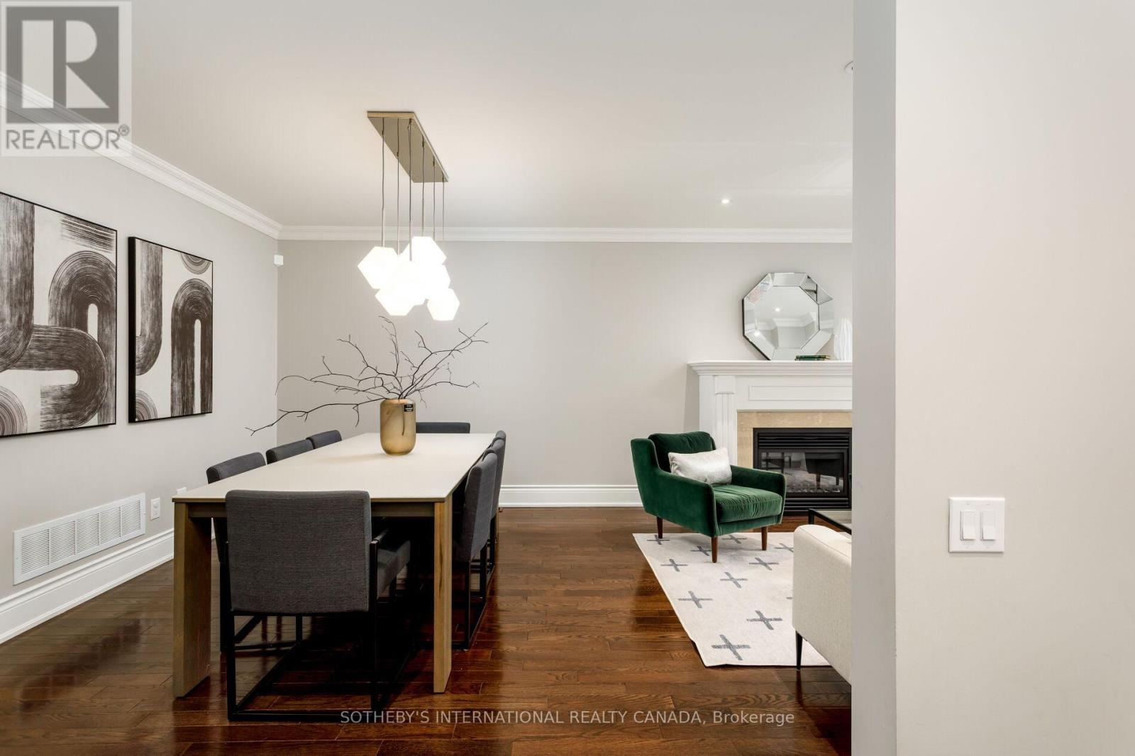 44 Forty First Street, Toronto, Ontario  M8W 3N6 - Photo 4 - W12485585