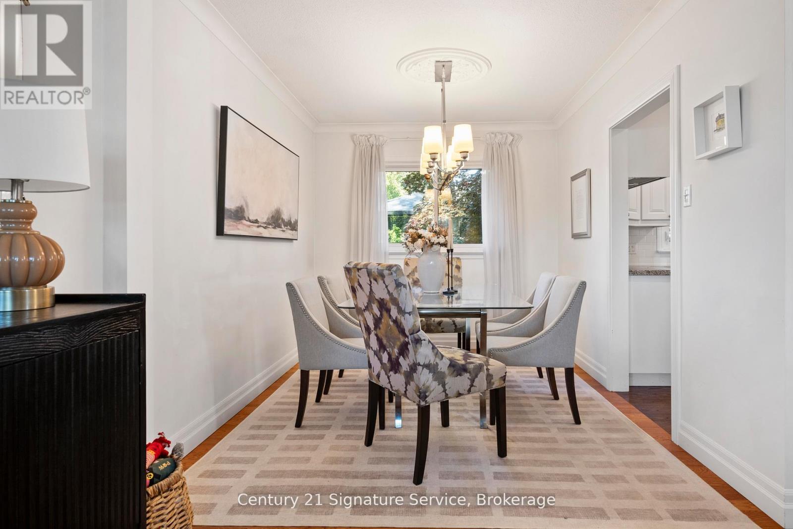 1602 Carletta Drive, Mississauga, Ontario  L4X 1E5 - Photo 11 - W12485590