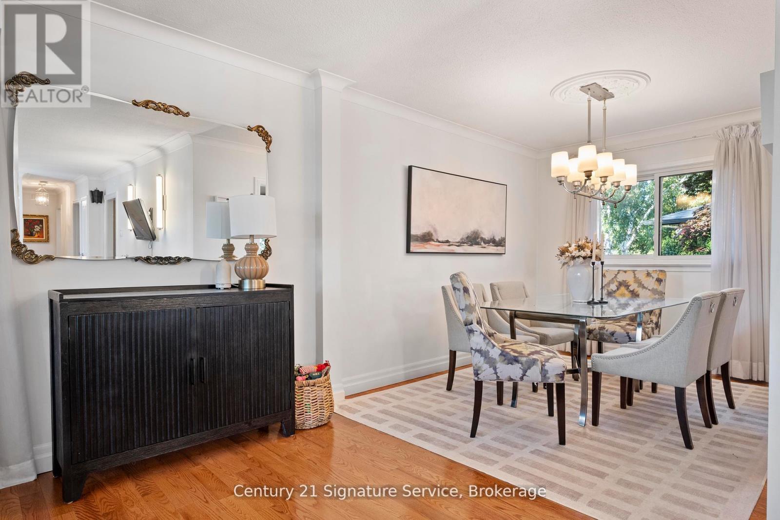 1602 Carletta Drive, Mississauga, Ontario  L4X 1E5 - Photo 12 - W12485590