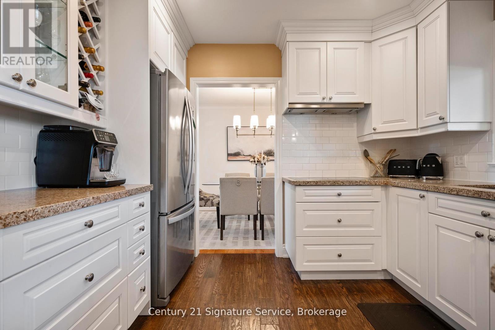 1602 Carletta Drive, Mississauga, Ontario  L4X 1E5 - Photo 14 - W12485590