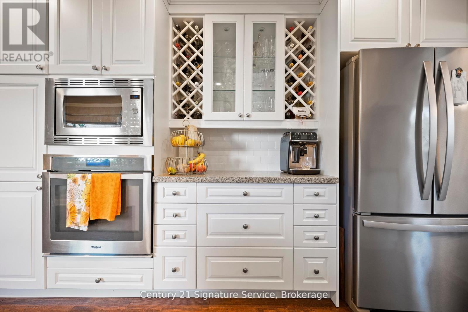 1602 Carletta Drive, Mississauga, Ontario  L4X 1E5 - Photo 17 - W12485590