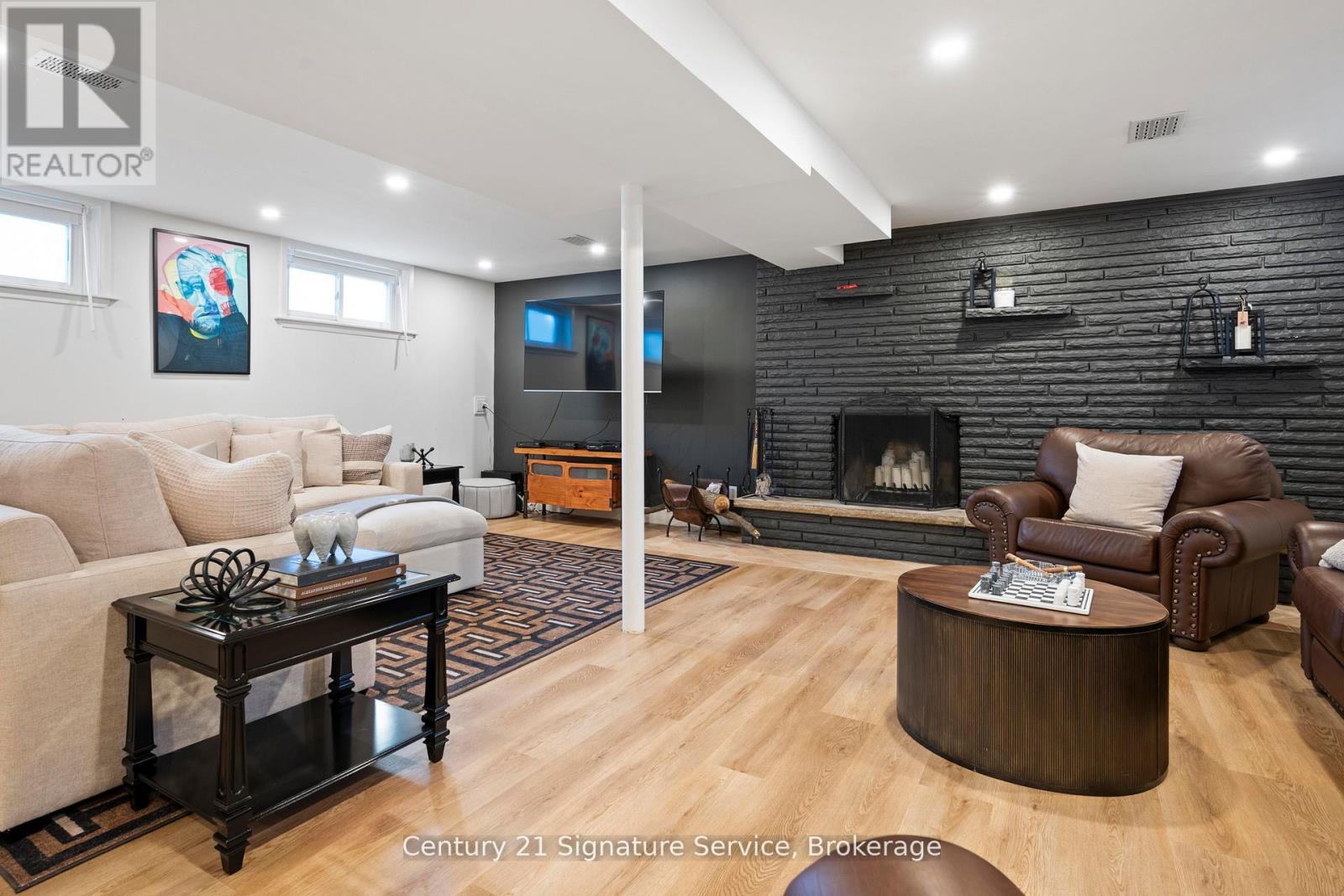 1602 Carletta Drive, Mississauga, Ontario  L4X 1E5 - Photo 29 - W12485590