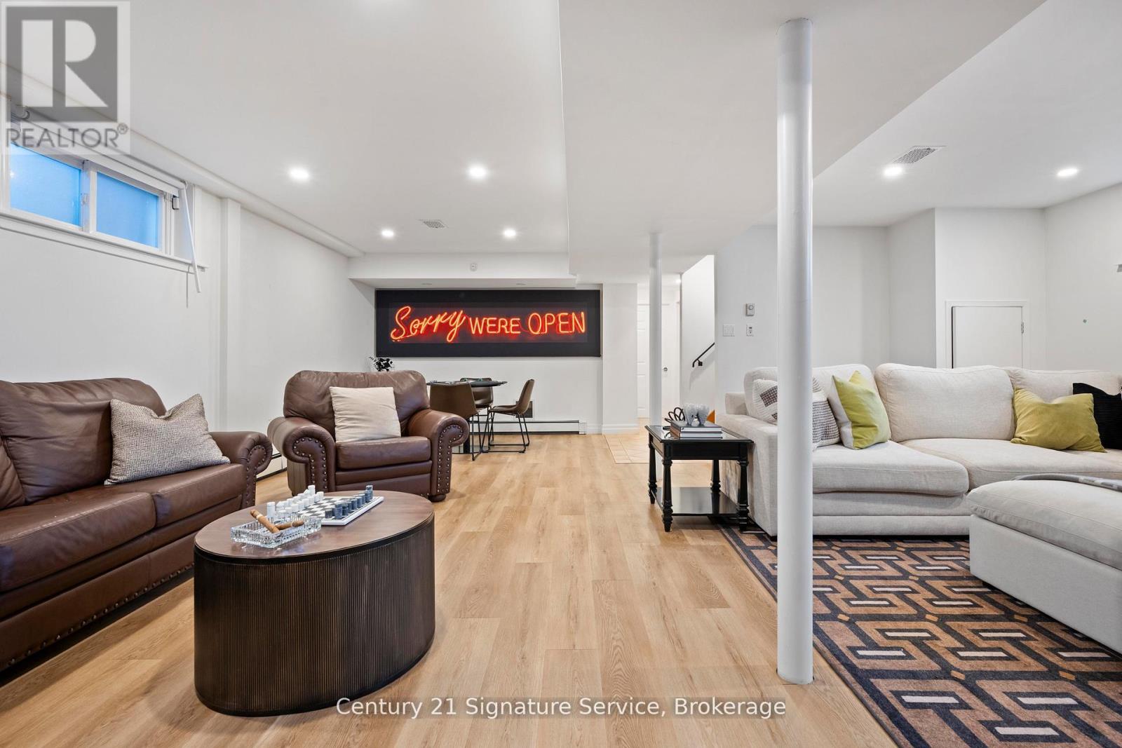 1602 Carletta Drive, Mississauga, Ontario  L4X 1E5 - Photo 30 - W12485590