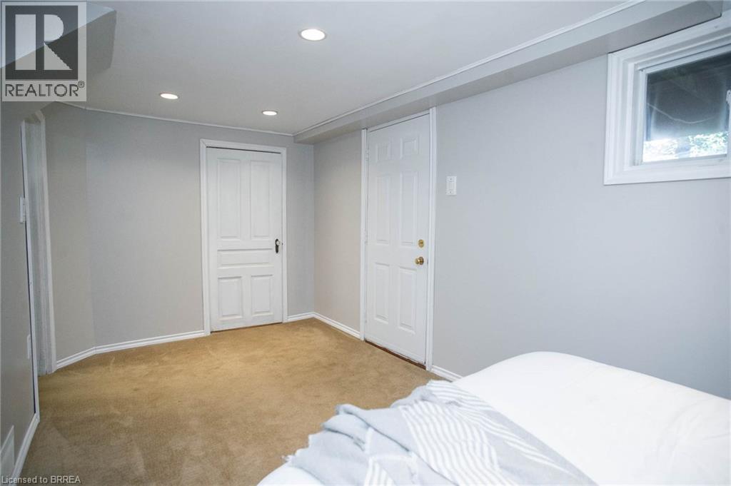 24 Avenue Road, Cambridge, Ontario  N1R 1B7 - Photo 19 - 40783737