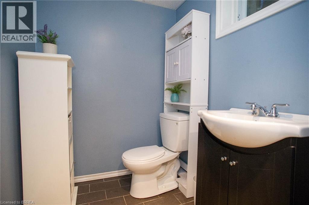 24 Avenue Road, Cambridge, Ontario  N1R 1B7 - Photo 20 - 40783737