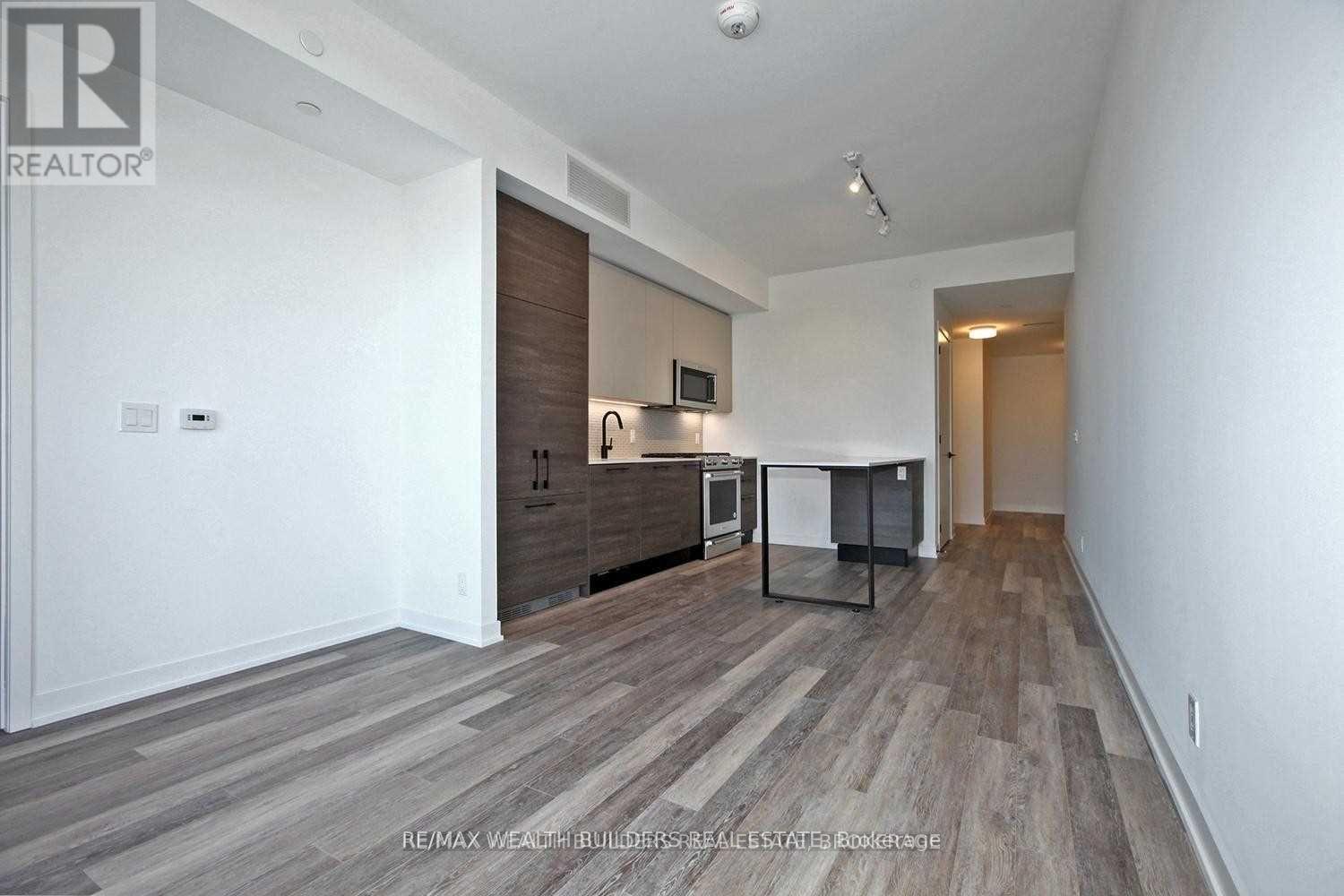 511 - 2118 Bloor Street W, Toronto, Ontario  M6S 1M8 - Photo 7 - W12485598