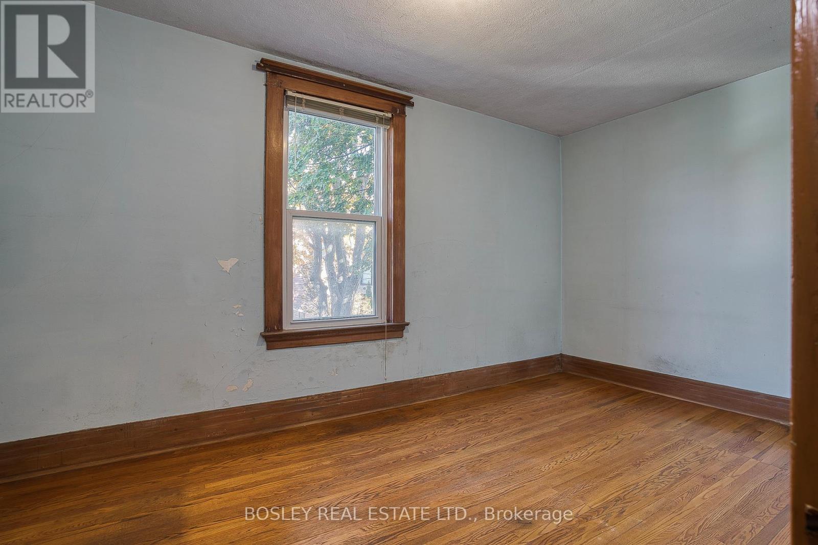 76 Pearson Avenue, Toronto, Ontario  M6R 1G5 - Photo 23 - W12485601