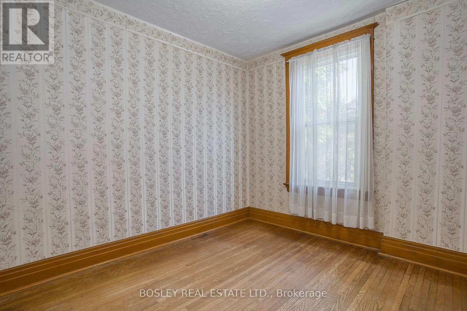 76 Pearson Avenue, Toronto, Ontario  M6R 1G5 - Photo 30 - W12485601