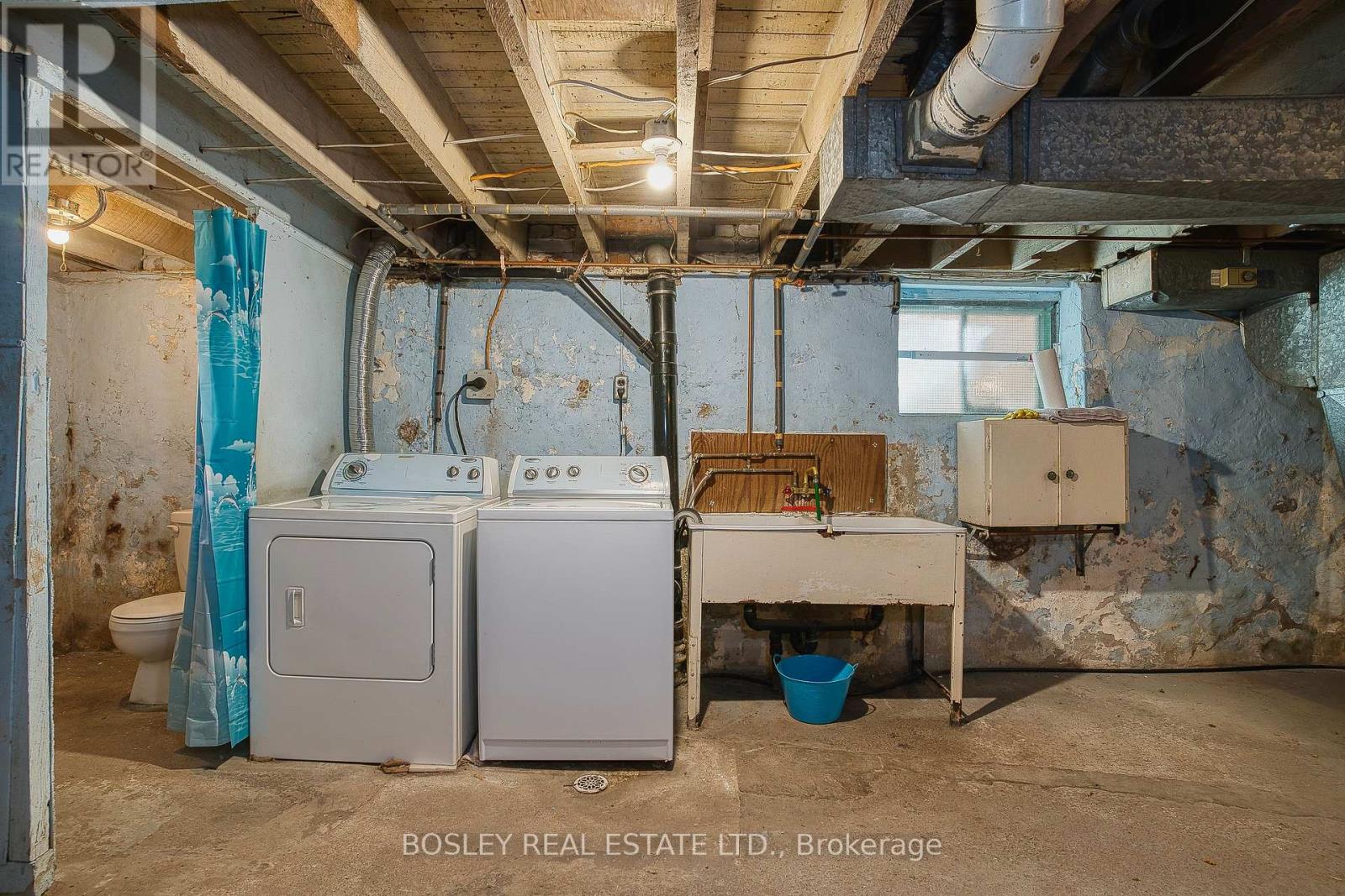 76 Pearson Avenue, Toronto, Ontario  M6R 1G5 - Photo 38 - W12485601