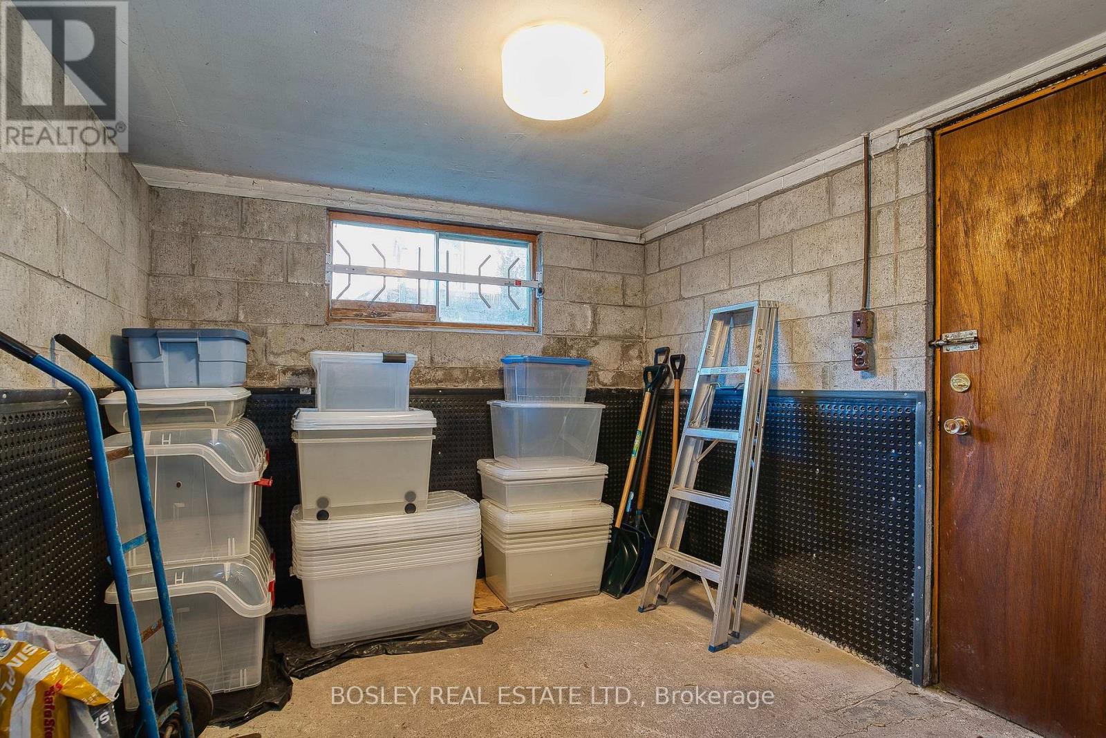 76 Pearson Avenue, Toronto, Ontario  M6R 1G5 - Photo 39 - W12485601