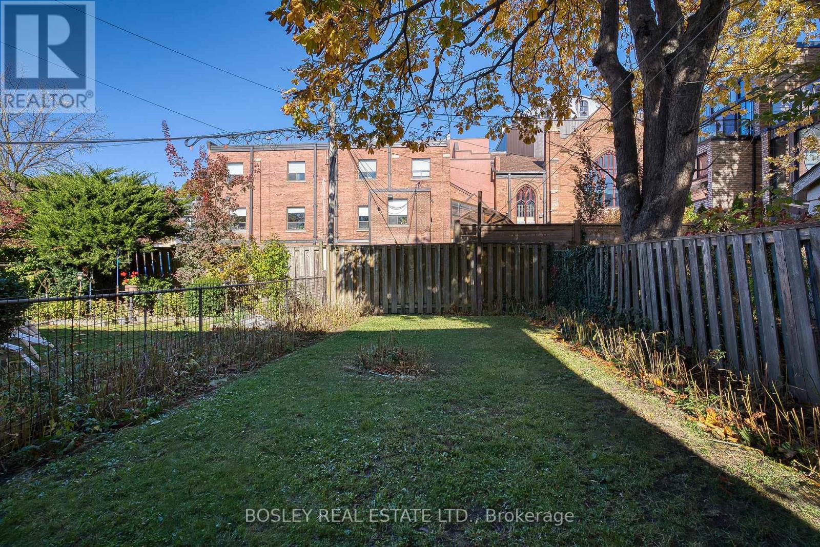 76 Pearson Avenue, Toronto, Ontario  M6R 1G5 - Photo 40 - W12485601