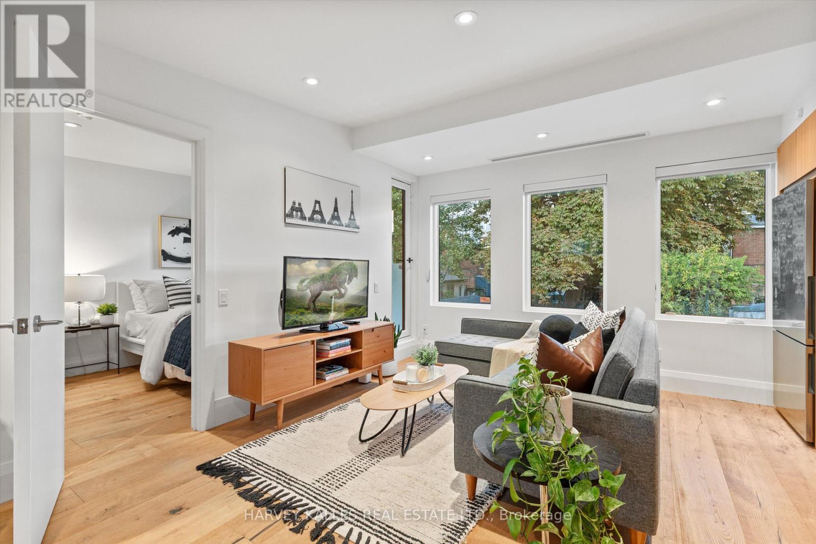 D - 786 OSSINGTON AVENUE, Toronto, Ontario