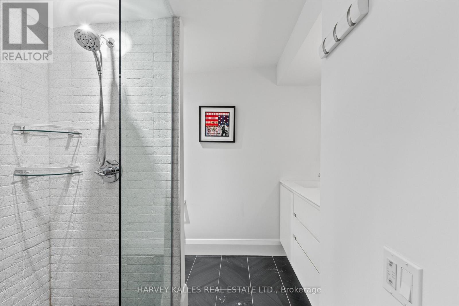 D - 786 Ossington Avenue, Toronto, Ontario  M6G 3V1 - Photo 16 - W12485619