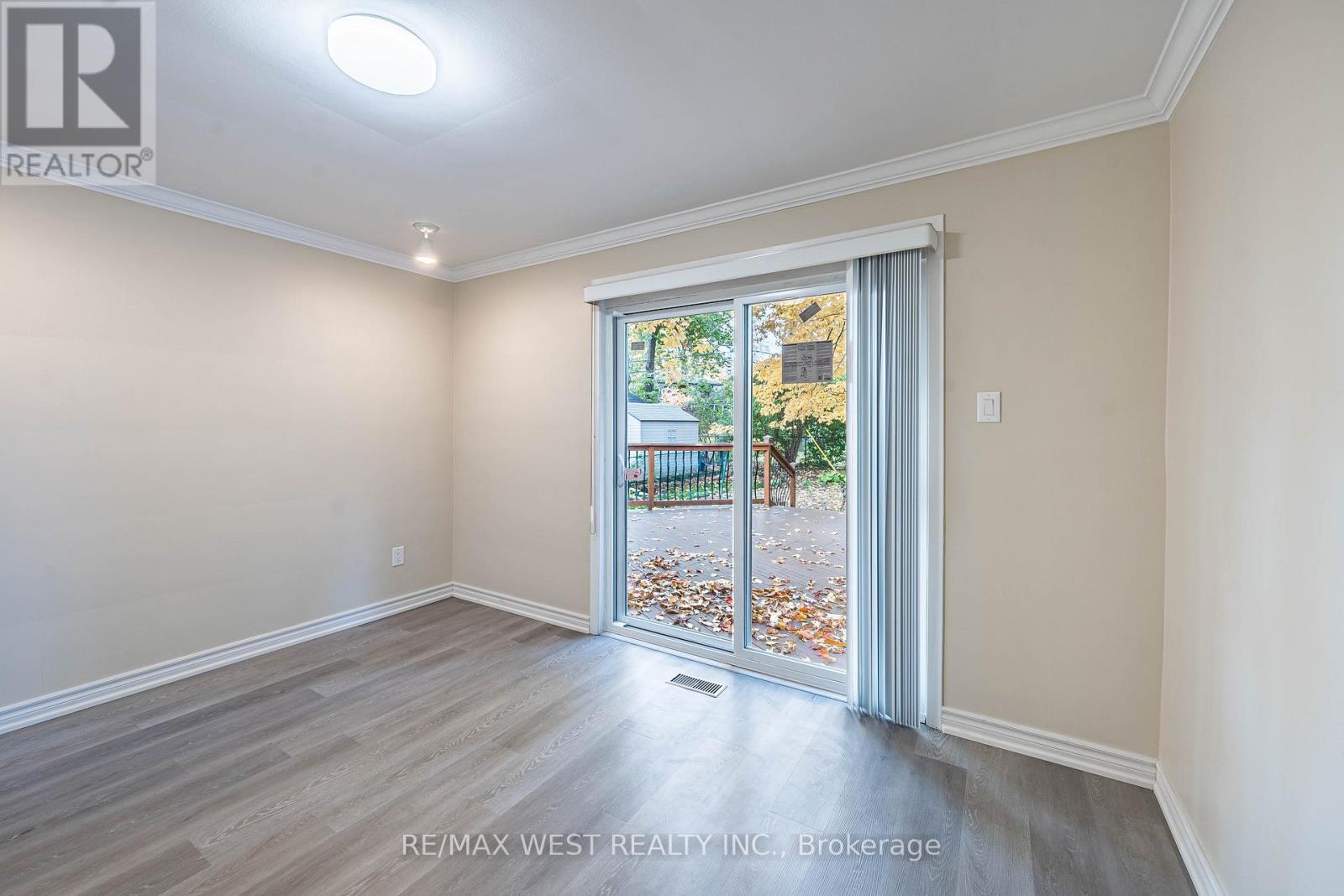 132 Meadowbank Road, Toronto, Ontario  M9B 5E4 - Photo 16 - W12485620