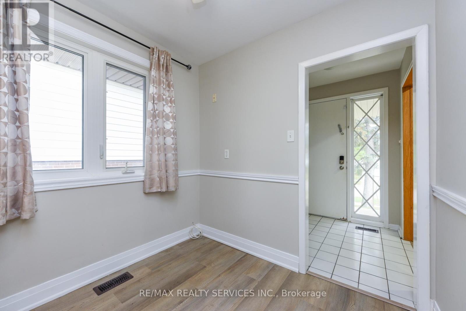 91 Ambleside Drive, Brampton, Ontario  L6Y 1C1 - Photo 18 - W12485624