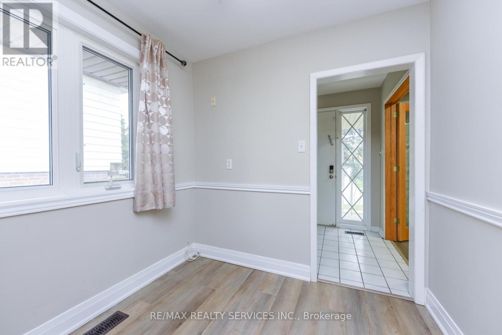 91 Ambleside Drive, Brampton, Ontario  L6Y 1C1 - Photo 19 - W12485624