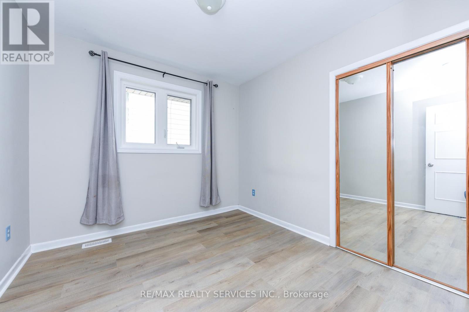 91 Ambleside Drive, Brampton, Ontario  L6Y 1C1 - Photo 28 - W12485624