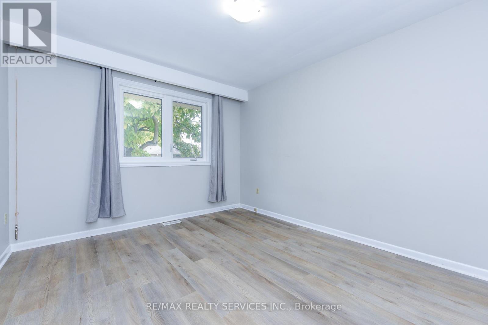 91 Ambleside Drive, Brampton, Ontario  L6Y 1C1 - Photo 30 - W12485624