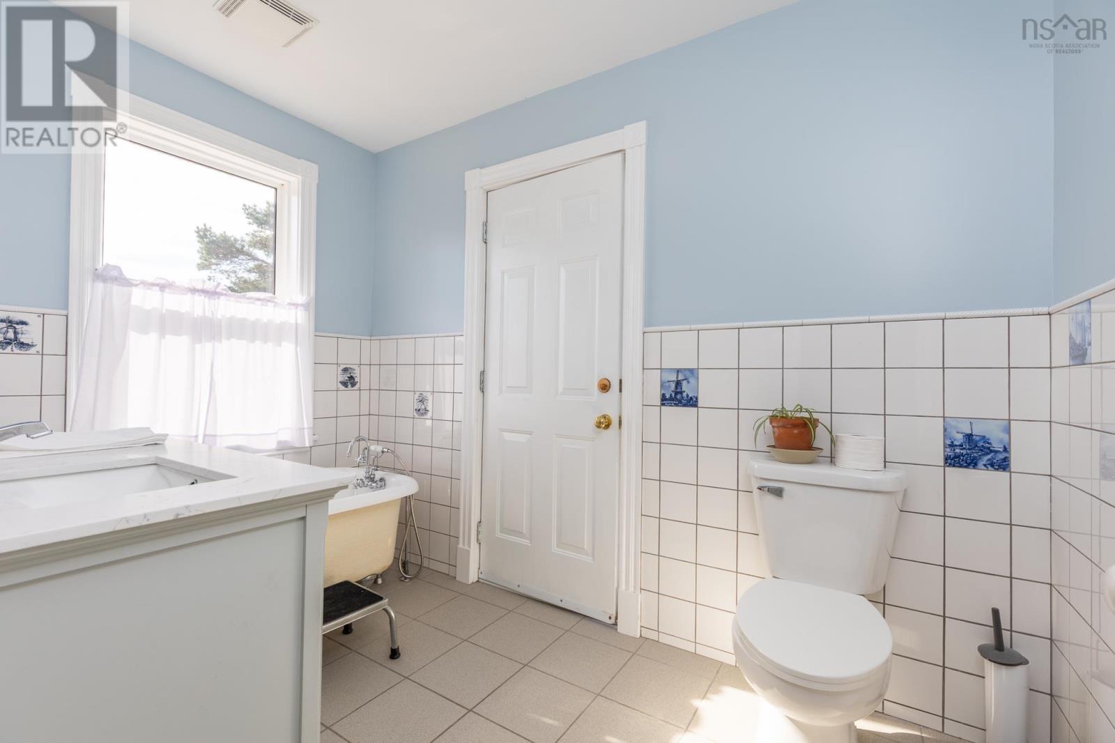 39 Brunswick Street, Yarmouth, Nova Scotia  B5A 2E7 - Photo 30 - 202526748