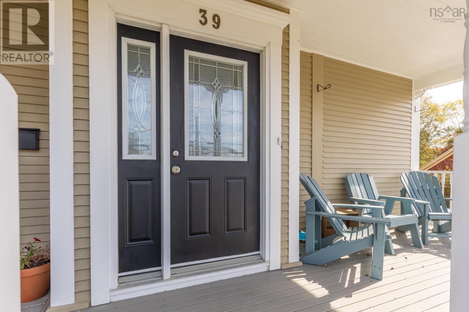 39 Brunswick Street, Yarmouth, Nova Scotia  B5A 2E7 - Photo 4 - 202526748