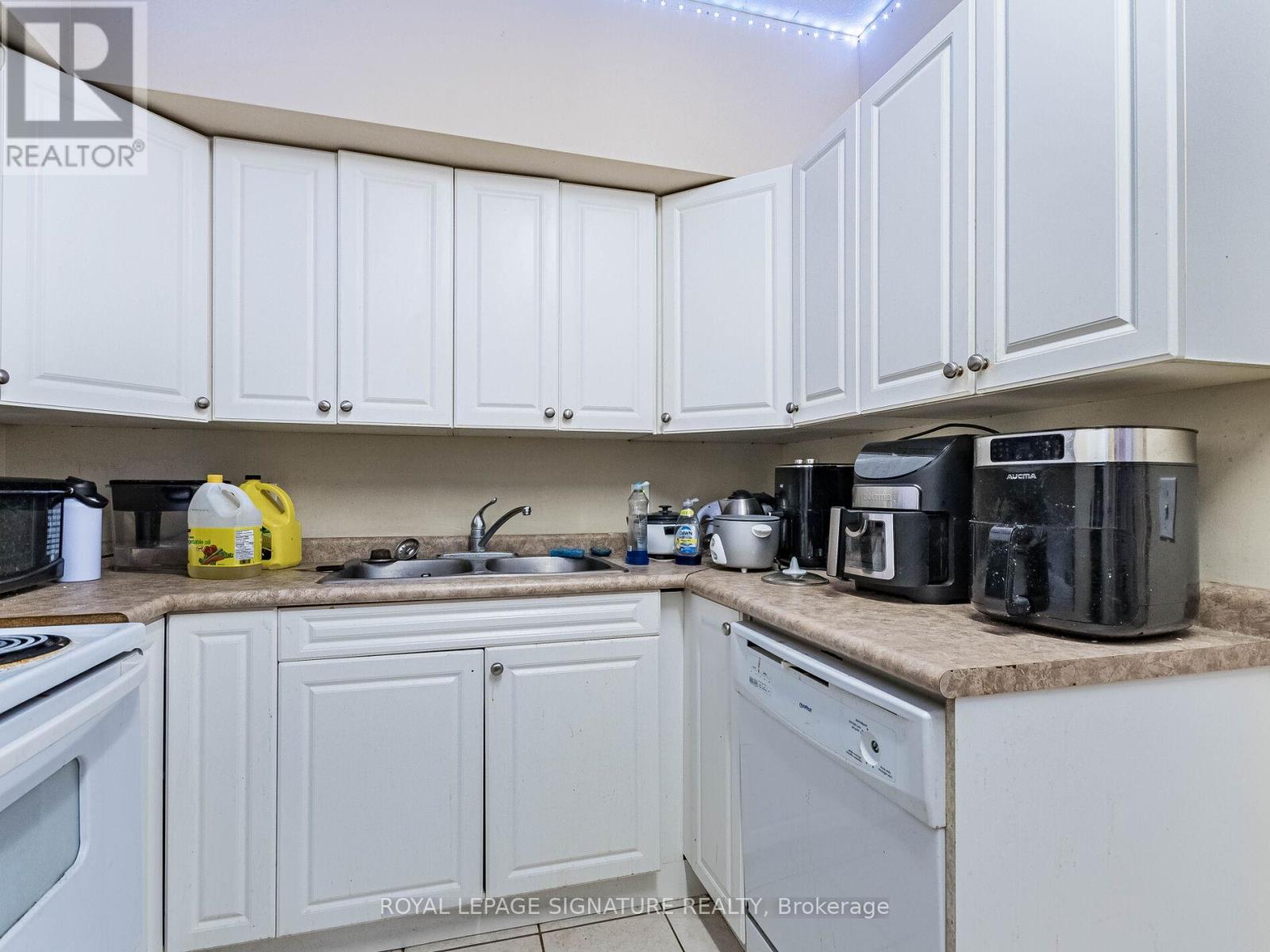 203 - 251 Lester Street, Waterloo, Ontario  N2L 3W6 - Photo 11 - X12485550