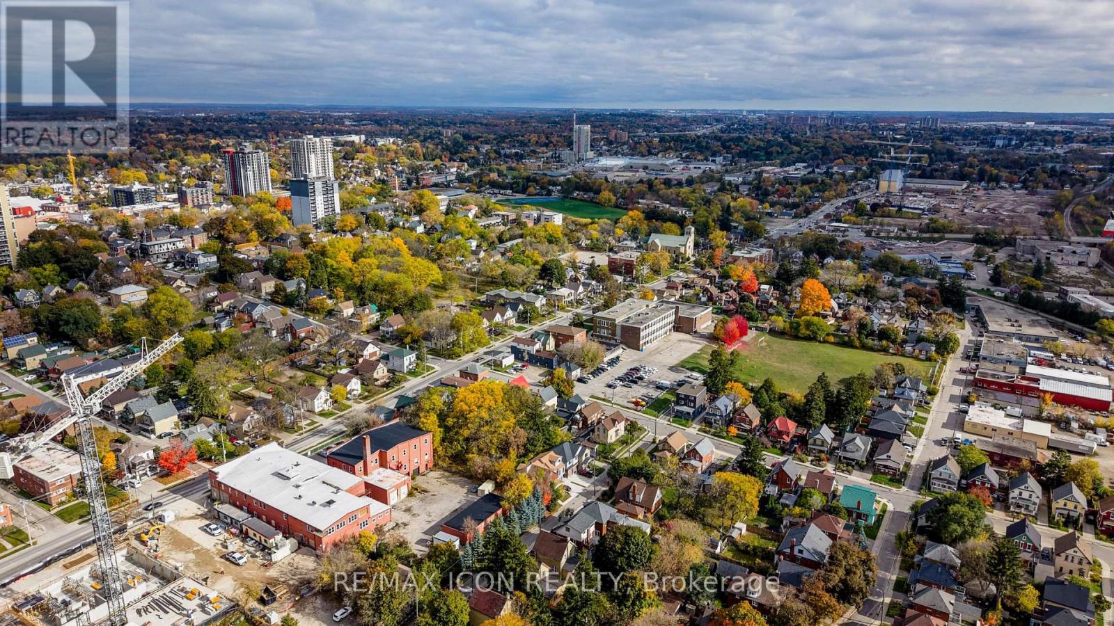 138 Courtland Avenue E, Kitchener, Ontario  N2G 2V1 - Photo 8 - X12485573