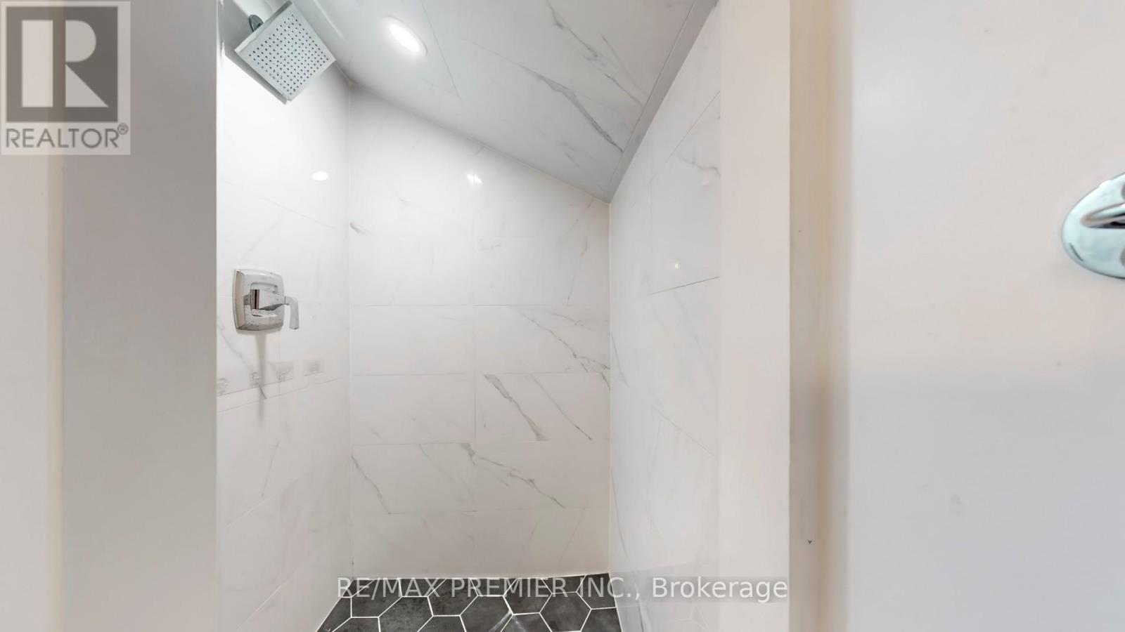 1 Burness Drive, St. Catharines, Ontario  L2P 1J2 - Photo 14 - X12485597