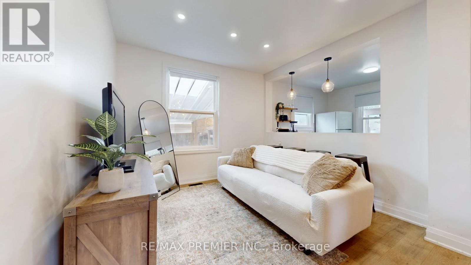 1 Burness Drive, St. Catharines, Ontario  L2P 1J2 - Photo 2 - X12485597