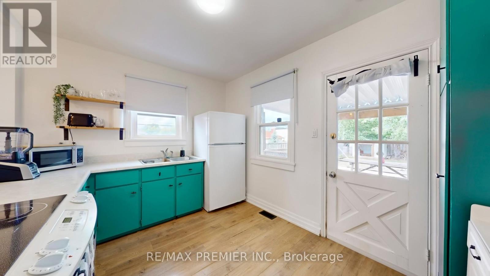 1 Burness Drive, St. Catharines, Ontario  L2P 1J2 - Photo 6 - X12485597