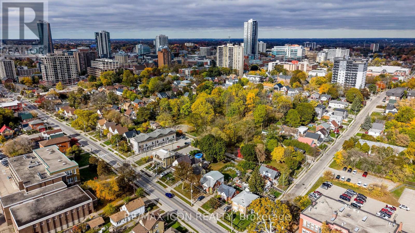 134 Courtland Avenue E, Kitchener, Ontario  N2G 2V1 - Photo 4 - X12485605