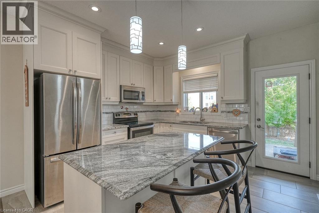 211 Oxford Street, Ingersoll, Ontario  N5C 2V8 - Photo 4 - 40783665