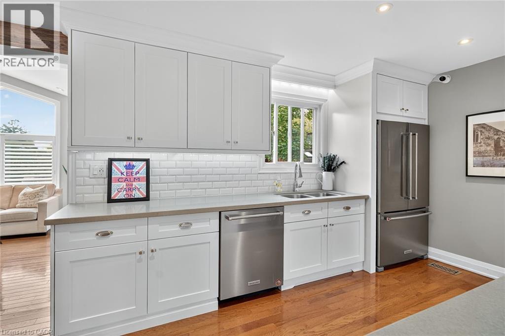 940 Hazel Street, Burlington, Ontario  L7R 3X3 - Photo 11 - 40782256