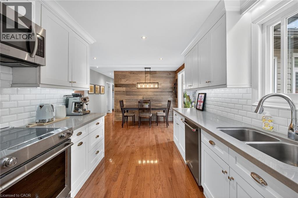 940 Hazel Street, Burlington, Ontario  L7R 3X3 - Photo 15 - 40782256