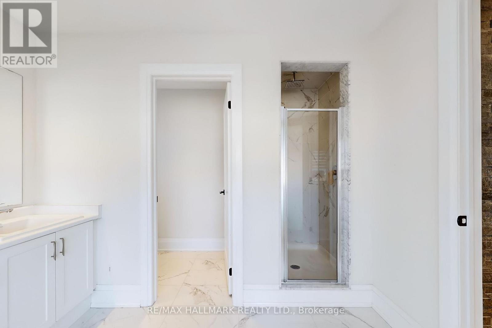 61 Strathgreen Lane, Georgina (Keswick South), Ontario  L4P 0J3 - Photo 34 - N12482277