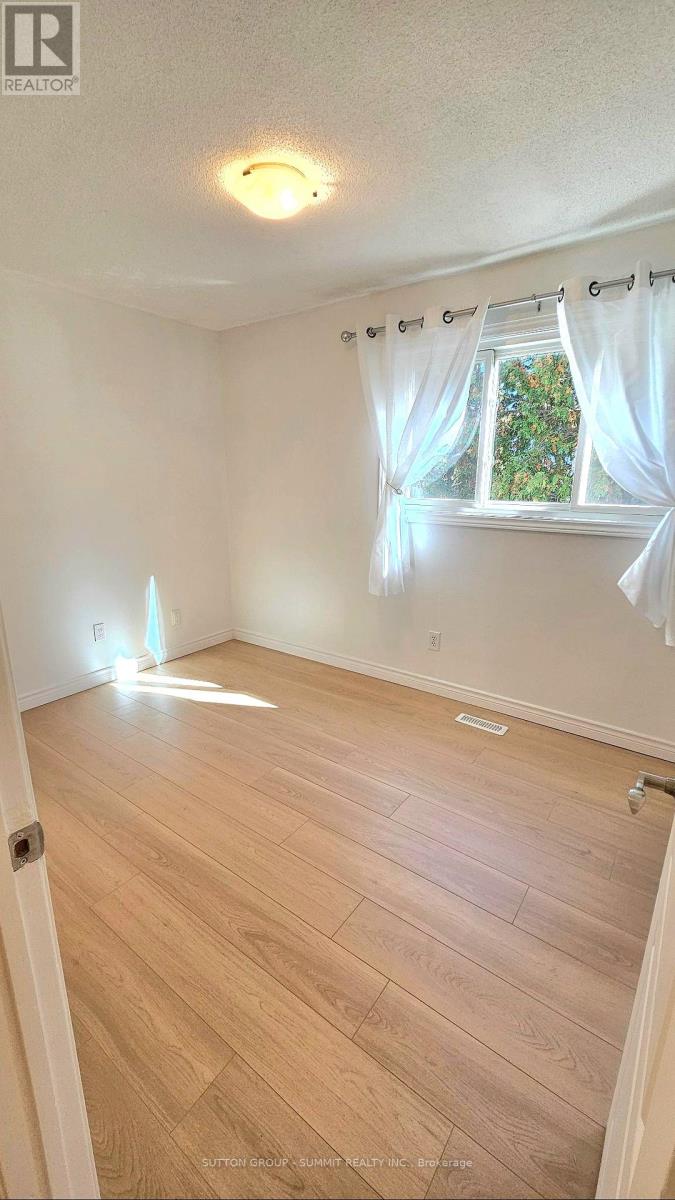 2529 Trondheim Crescent, Mississauga, Ontario  L5N 1P3 - Photo 16 - W12485403