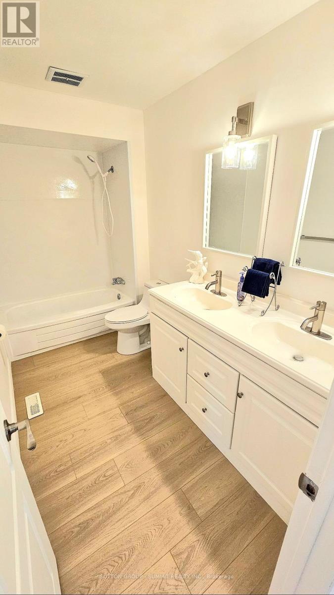 2529 Trondheim Crescent, Mississauga, Ontario  L5N 1P3 - Photo 18 - W12485403