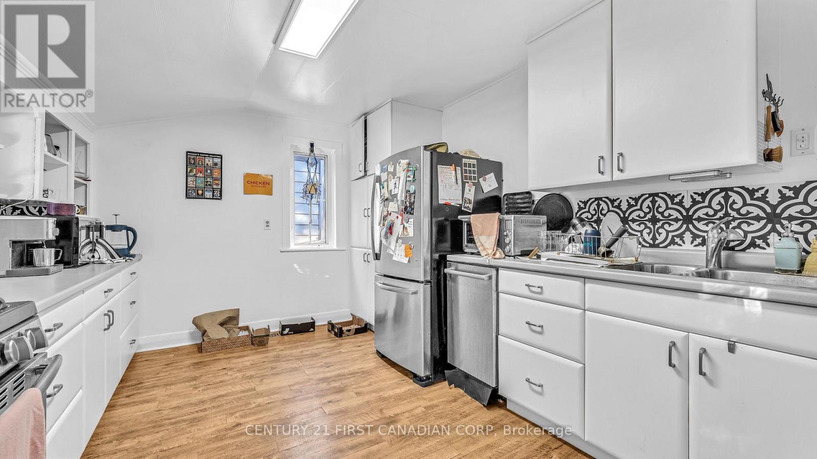 44 Craig Street, London South, Ontario N6C 1E8 - Photo 5 - X12485827