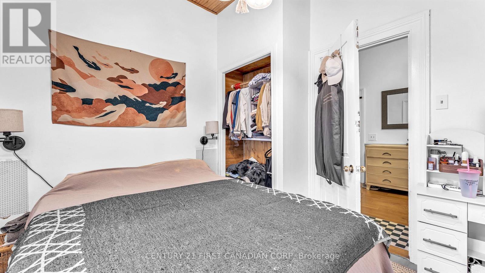 44 Craig Street, London South, Ontario N6C 1E8 - Photo 8 - X12485827