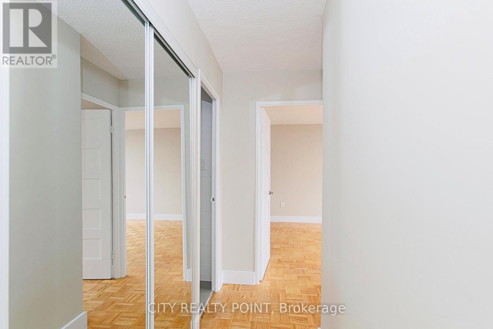 2303 - 666 Spadina Avenue, Toronto, Ontario  M5S 2H8 - Photo 5 - C12485634