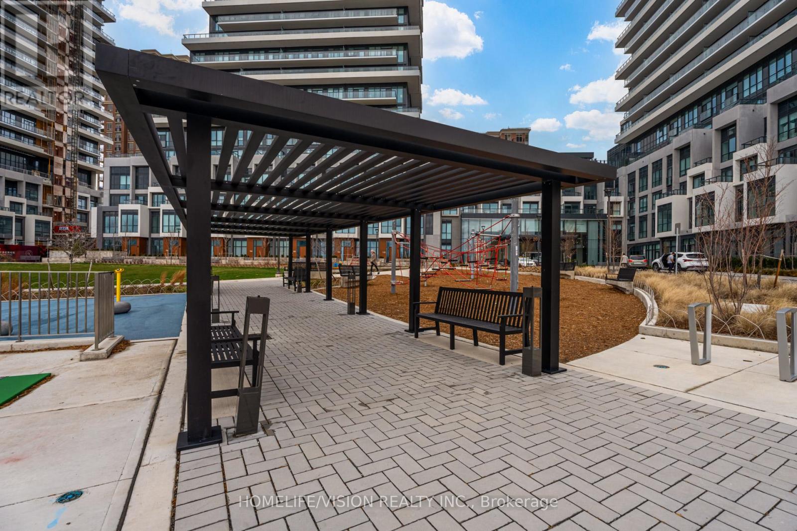 910 - 30 Inn On The Park Drive, Toronto, Ontario  M3C 0P7 - Photo 11 - C12485644