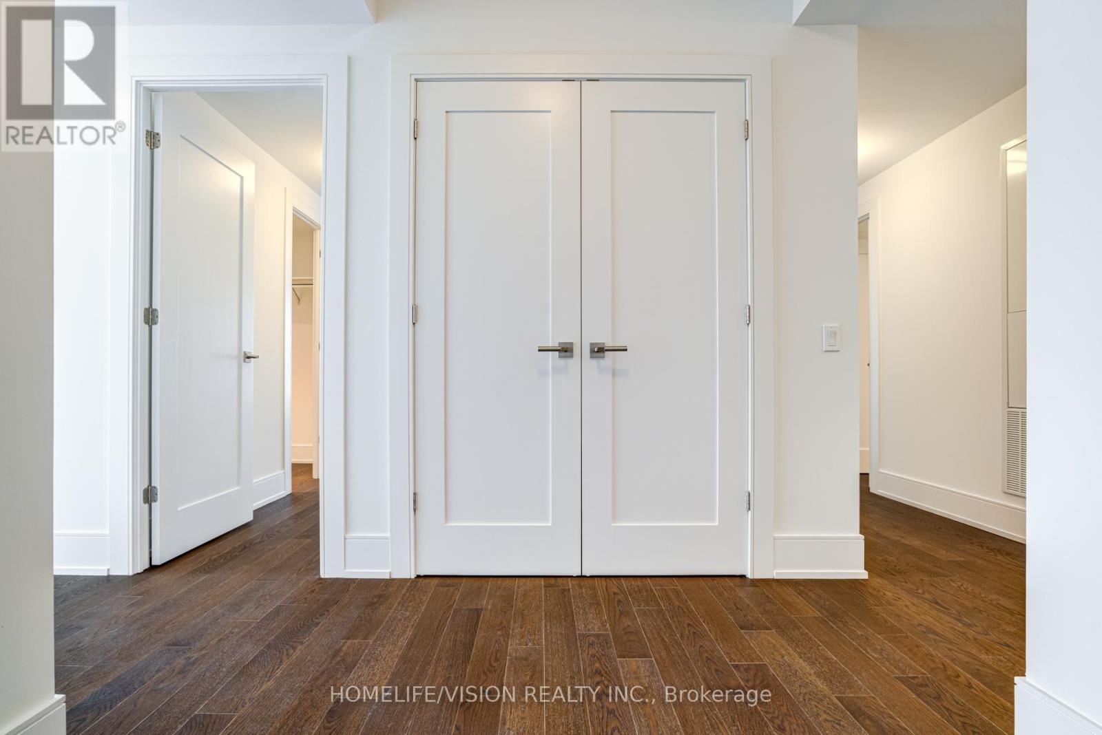 910 - 30 Inn On The Park Drive, Toronto, Ontario  M3C 0P7 - Photo 14 - C12485644