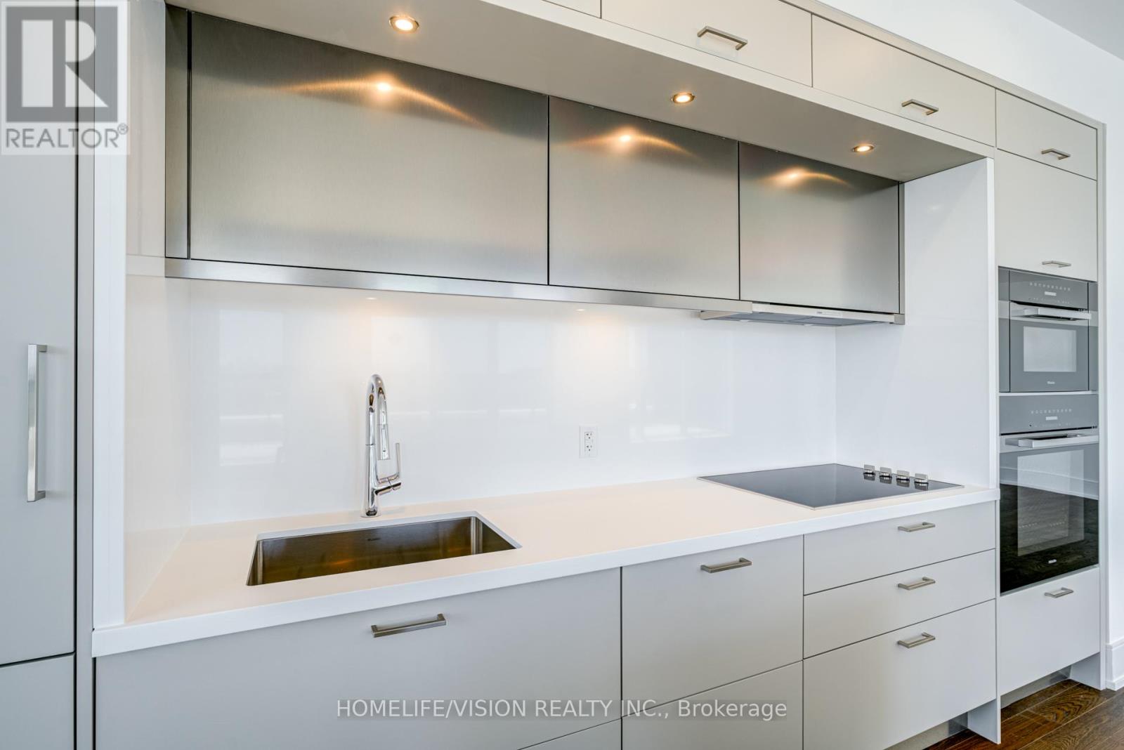 910 - 30 Inn On The Park Drive, Toronto, Ontario  M3C 0P7 - Photo 21 - C12485644