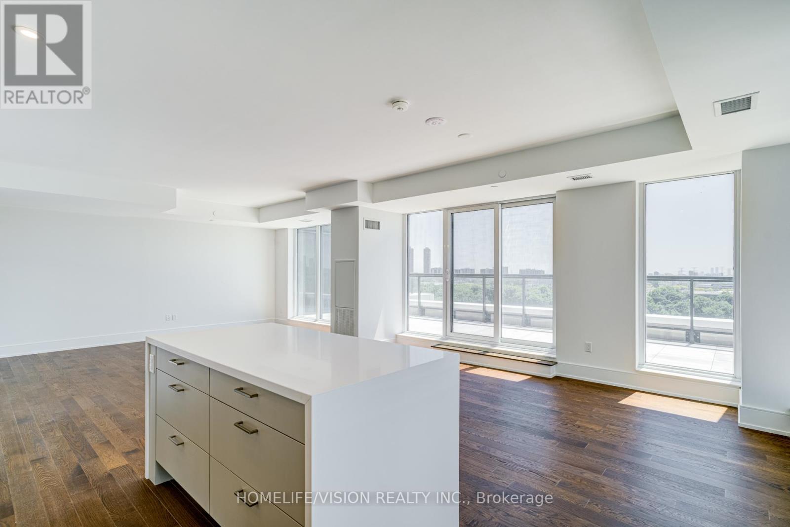 910 - 30 Inn On The Park Drive, Toronto, Ontario  M3C 0P7 - Photo 22 - C12485644