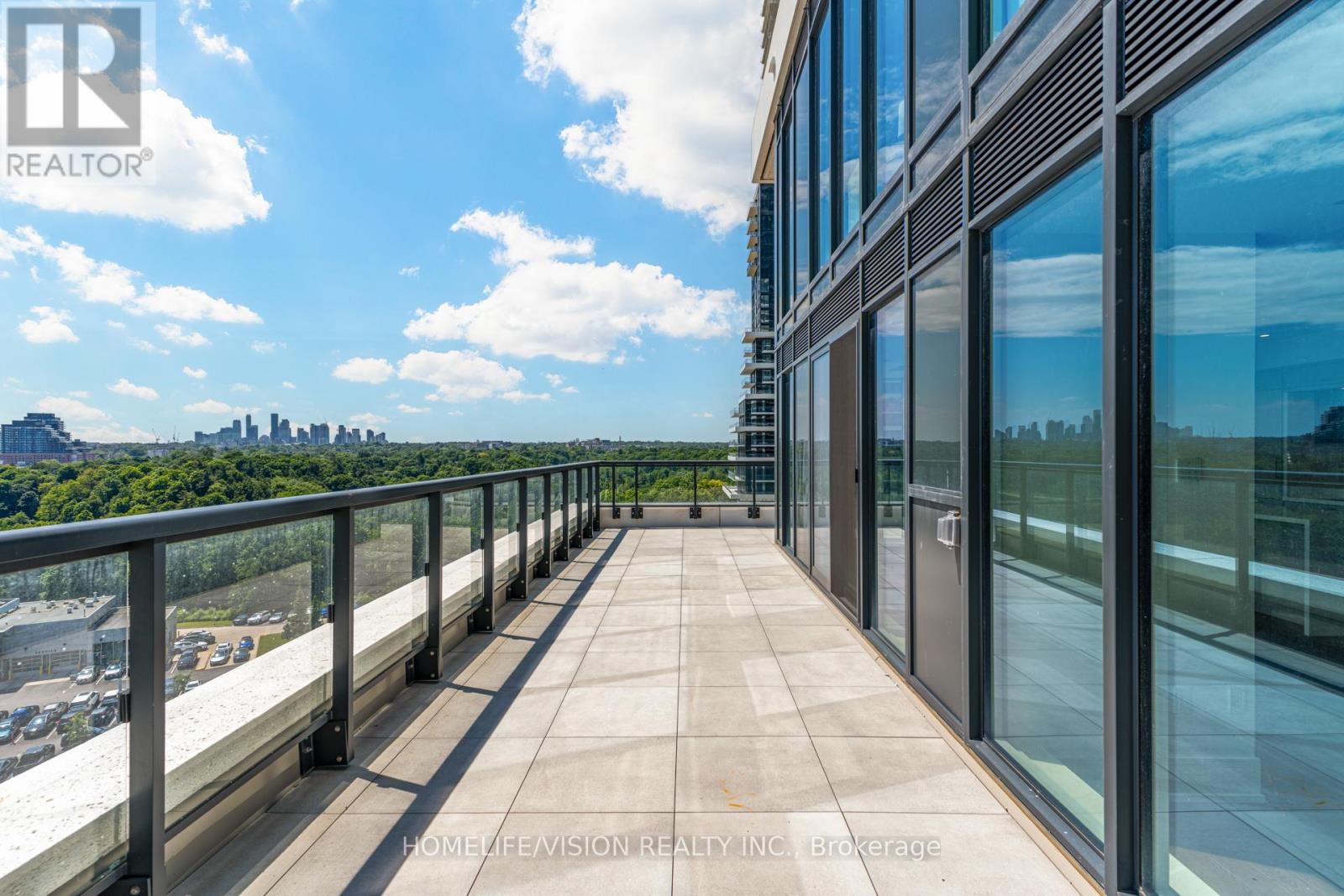 910 - 30 Inn On The Park Drive, Toronto, Ontario  M3C 0P7 - Photo 38 - C12485644