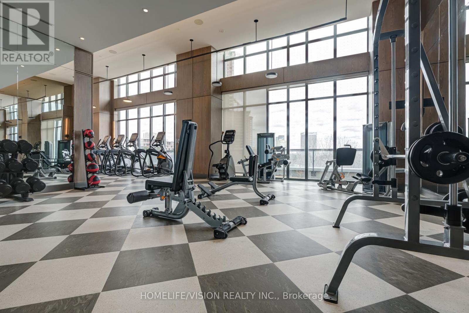 910 - 30 Inn On The Park Drive, Toronto, Ontario  M3C 0P7 - Photo 9 - C12485644